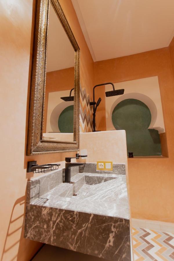 Riad Marrakech Doors Marrakesh Exterior photo