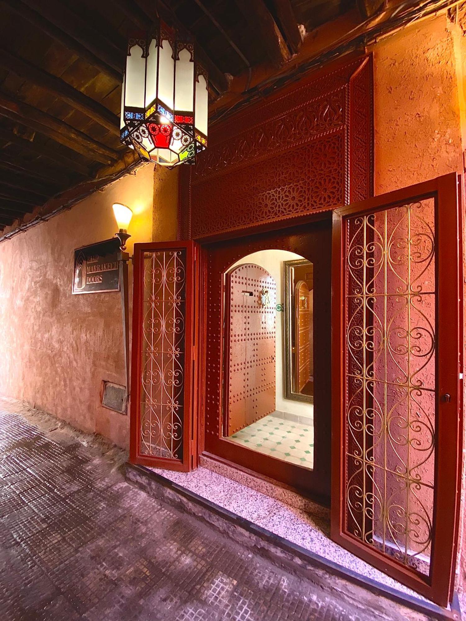 Riad Marrakech Doors Marrakesh Exterior photo